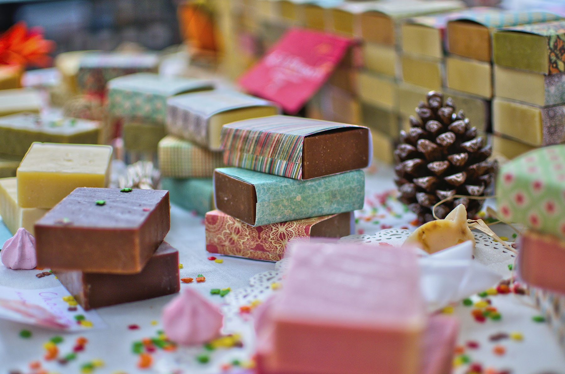 Photo of handmade soaps in multiple colors (CC license)
